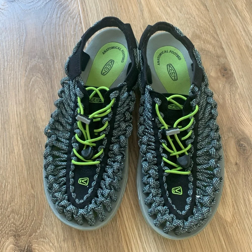 Keen Uneek Green Bkack Sport Sandals Men’s Size 8.5 Water Shoes Hiking Fishing